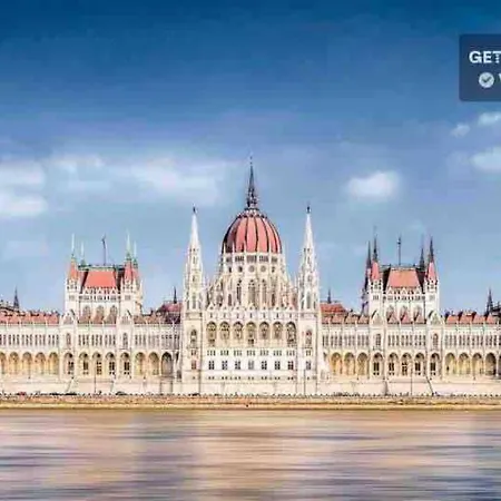 Centre - Contactless Check In * Budapest